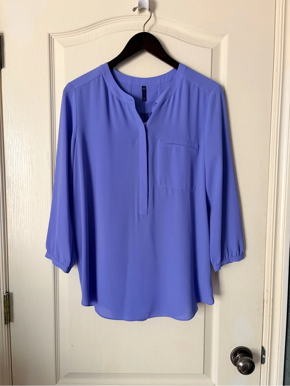 NWT NYDJ Periwinkle Pintuck Blouse 3/4 sleeve, button down, size medium